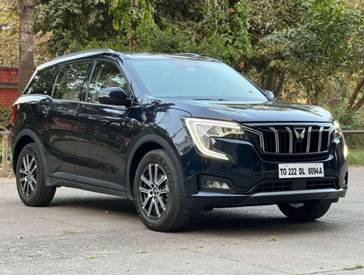 Mahindra XUV700 AX7 Luxury AWD AT Dsl